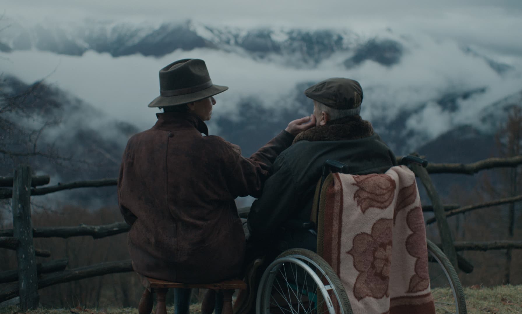 prizor iz filma Golo brdo