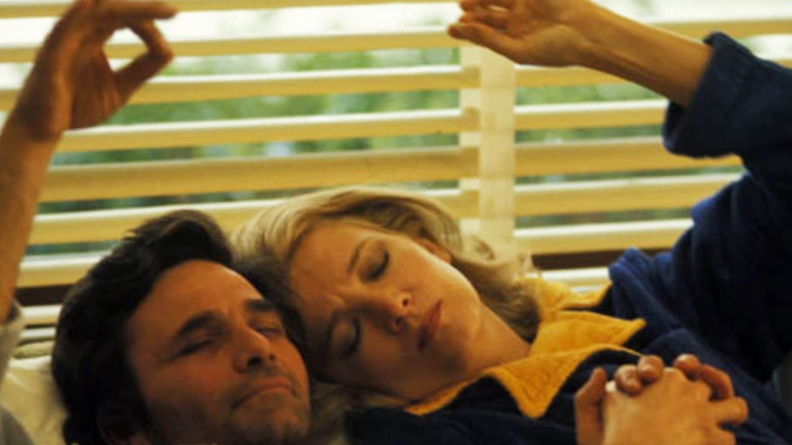 prizor iz filma Ženska pod vplivom