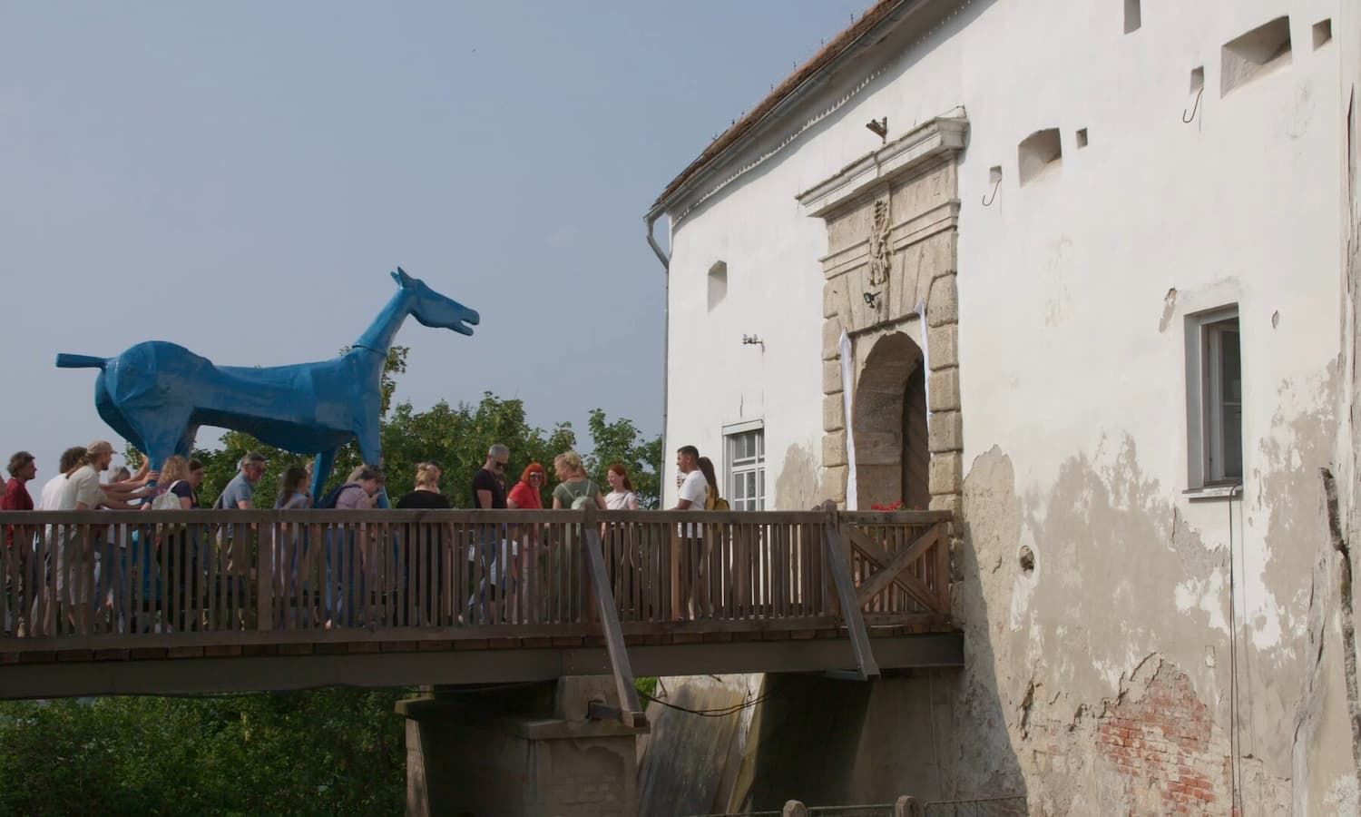 prizor iz filma Modri konj želja