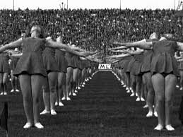 prizor iz filma Jugoslavija, kako je ideologija premikala naše kolektivno telo